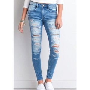 AMERICAN EAGLE Distressed High Rise Jegging